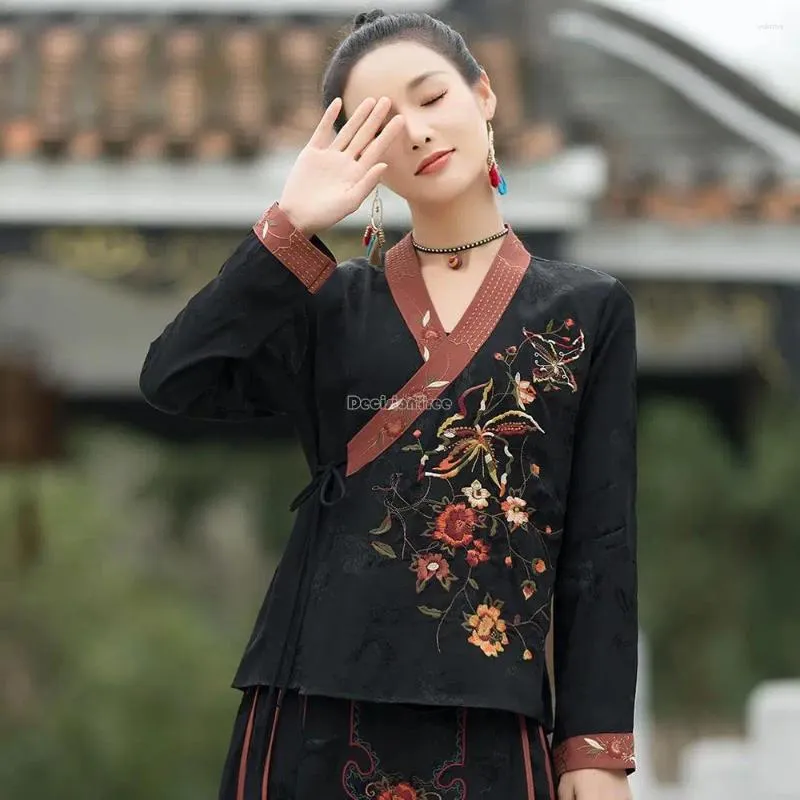민족 의류 2024 중국 스타일 V- 넥 긴 소매 자수 새틴 자카드 스커트 여성 레트로 한파 블라우스 탑 T001