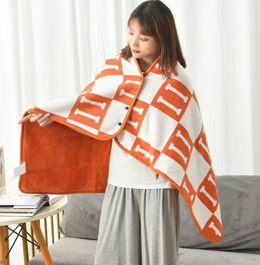 Quality Multifunctional Shawl Plaid Blanket Office Nap Blanket Confinement Thickened Cape Blanket Warm Apron Cover Blankets