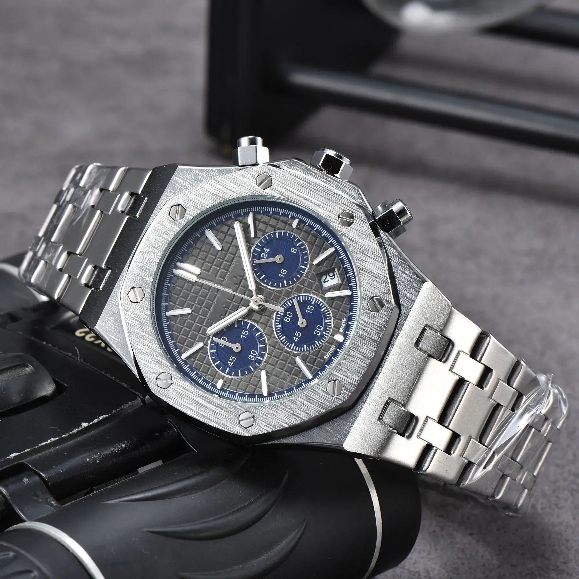 Zegarek Nowe męskie męskie zegarki dla kobiet Sapphire Glass Glass Calendar Wszystkie wybieranie kwarcowych zegarek Top Luksusowy marka chronograph zegar skórzany pasek Mężczyzna