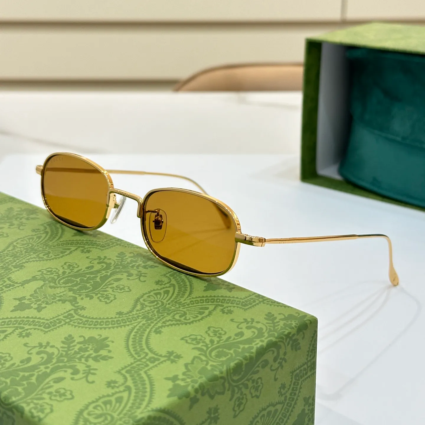 Retro Oval Metal Sunglasses with UV400 Protection 2026 Chic Stylish Retro Oval Sunglasses Metal Frame UV400  main image 4