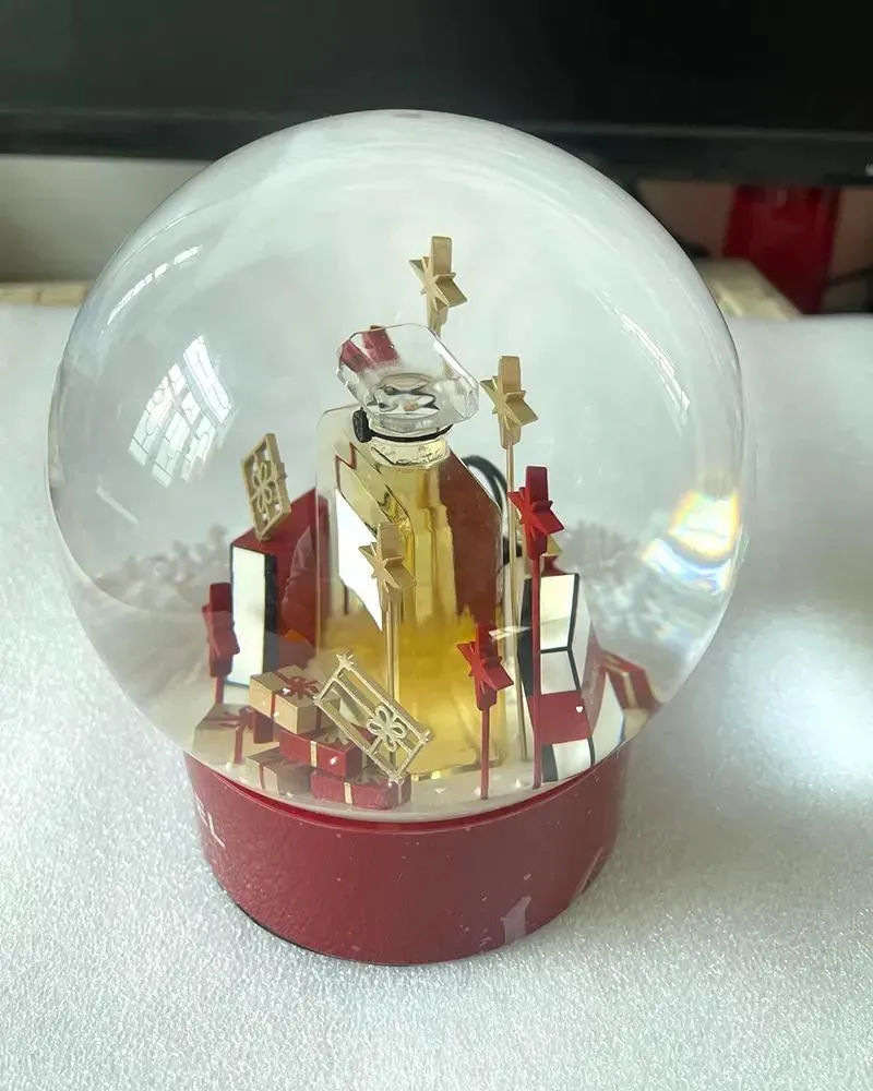 Украшения 2023 Edition C Classics Красный Рождественский снежный шар с флаконом духов внутри хрустального шара для особого дня рождения Новинка VIP-подарок