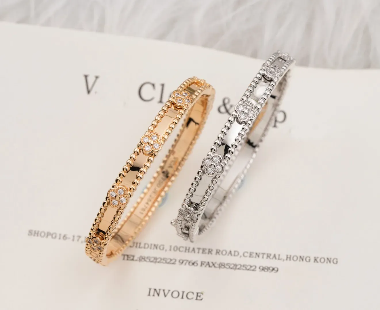 2024 Van Clover Armband Designer Armband Designer smycken för kvinnor blommig gåva toppkvalitet rostfritt stål 18k guld klassiker 2024 Nytt jul nytt år valentin