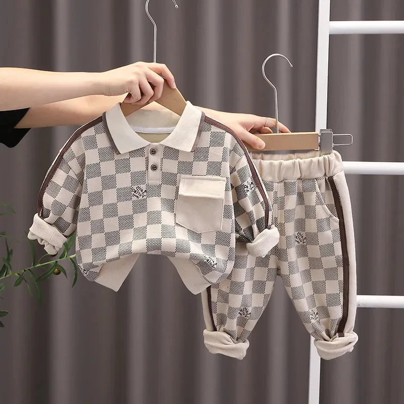 Bebê menino designer roupas primavera outono xadrez turndown colarinho camisetas tops e calças meninos tracksuits roupa de natal para crianças 240106