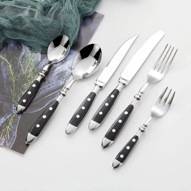 1 Pz Moda Coltello da bistecca Forchetta da tavolo Cucchiaio da cena Posate occidentali Tre chiodi Plastica elettrica Manici neri in legno Acciaio inossidabile 240106