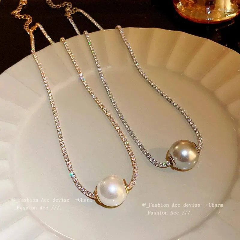 Naszyjniki wiszące Wykwintny koreański mody mody sześcien cyrkonu łańcuch szyi elegancka imitowana perła delikatna biżuteria urok