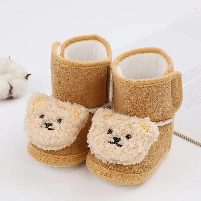 Bottes bébé garçons filles hiver neige mignon peluche poupée décor doux semelle antidérapante chaussures chaudes infantile enfant en bas âge né chaussures d'intérieur