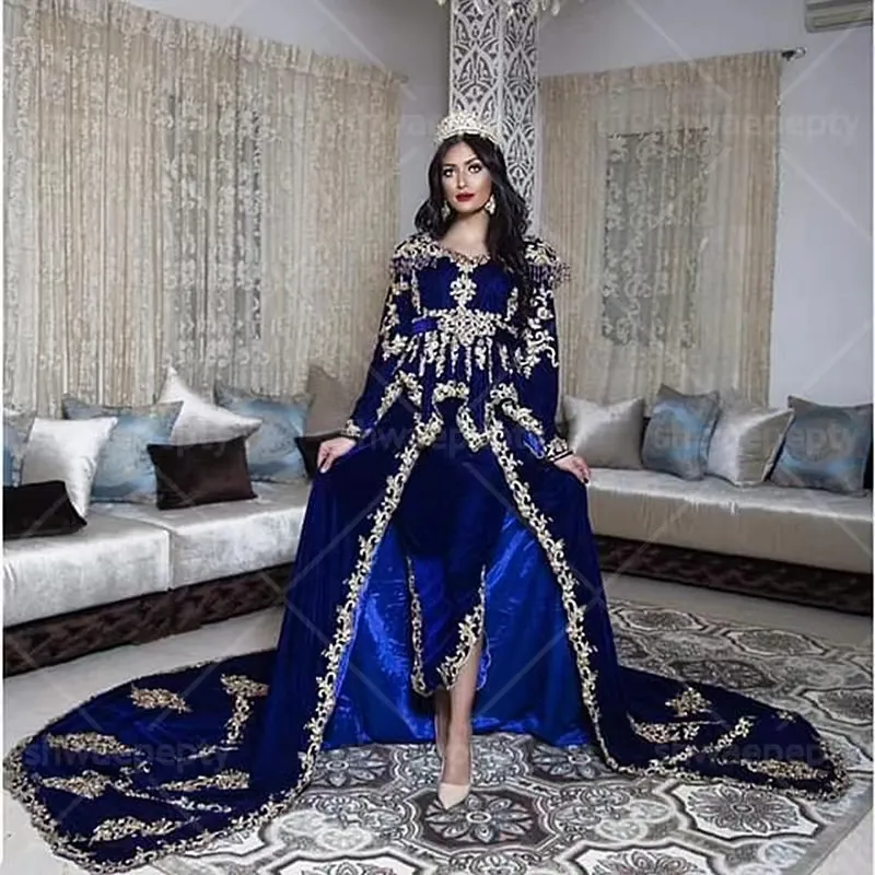 Élégant Arabe Karakou Robes De Soirée Formelles Bleu Royal Manches Longues Banquet Réception Robes Or Dentelle Appliques Perlée Gaine Thé Longueur Robe De Bal 3 Pièces Velours