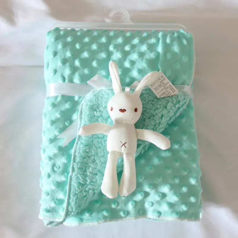 Swaddling With Toys born Soft Fleece Blanket Solid Bedding Set Kids Cotton Quilt Infant Swaddle Wrap 240106