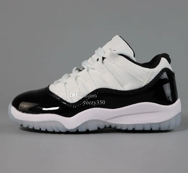 Kids top snakeskin jordans