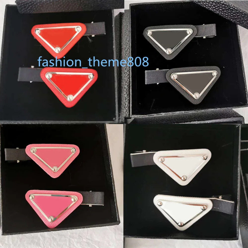 New Arrival Triangel Hair Clip with Stamp 4 Colors Women Letter Triangle Barrettes Fashion Hair Accessories for Gift