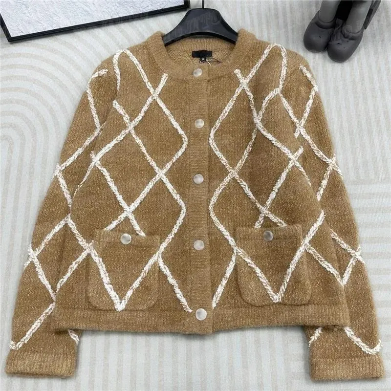 Sweaters Designer Women Knitted Cardigan Coats Design Metal Buttons Sweaters Fashion Ladies Knits Shirts Tops