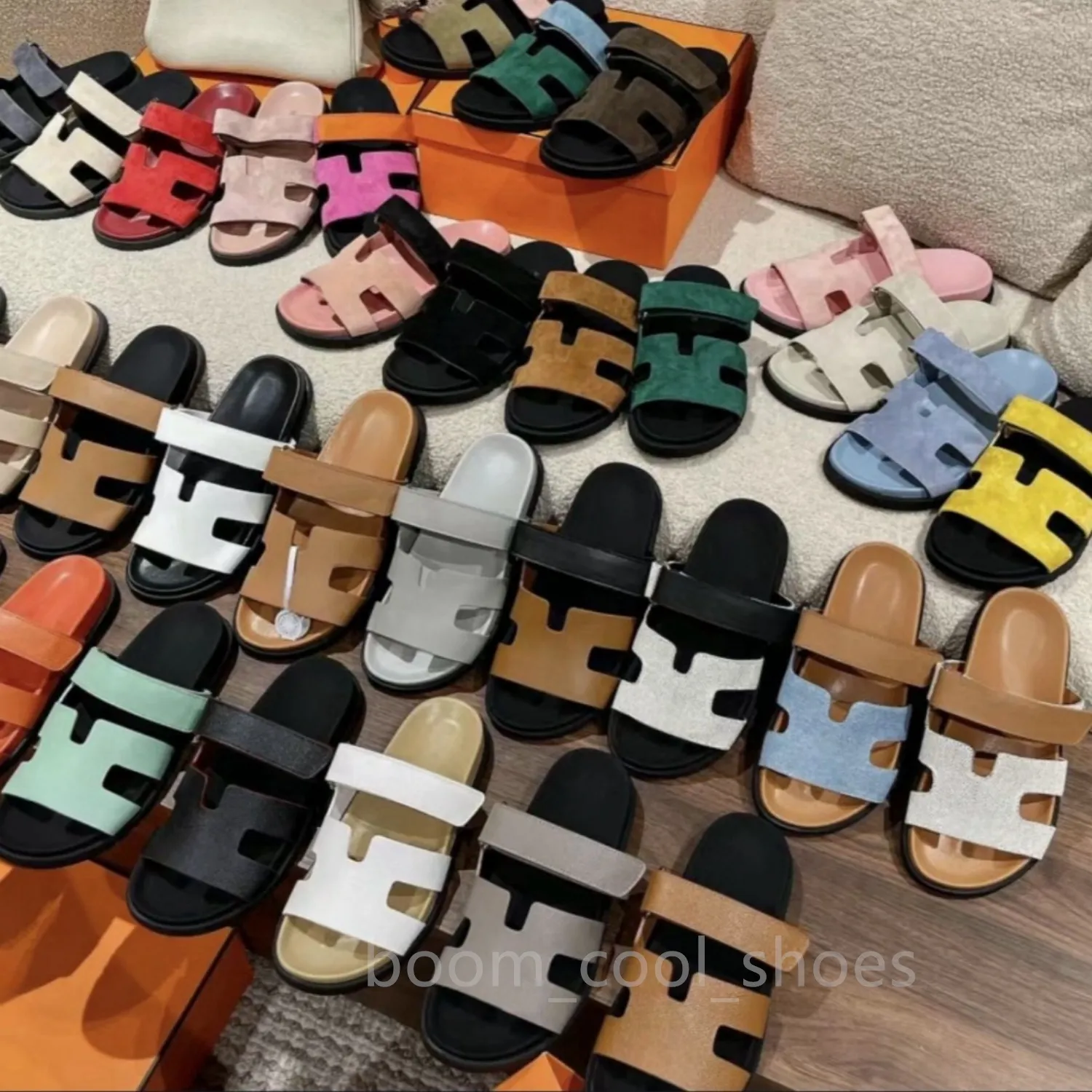 Platta tofflor designer glider kvinnor män sandaler läder flip flops duk glida fuzzy plysch toffel mode strand kvinnor tofflor sommar sandal skor