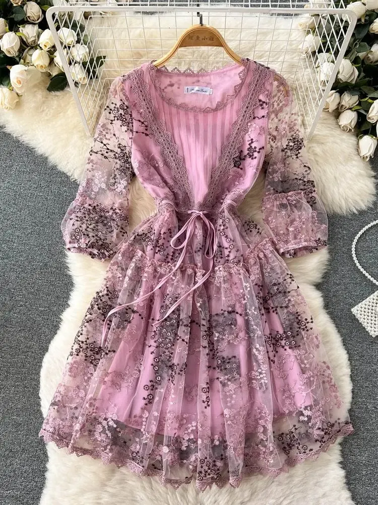 Abito estivo elegante con ricamo floreale da donna o collo rosa in pizzo patchwork con coulisse allacciatura dolce festa per ragazze mini