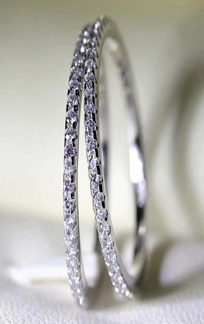 Anel feminino ultrafino 039s círculo completo com zircônia de diamante fileira única anel microincrustado 9168336