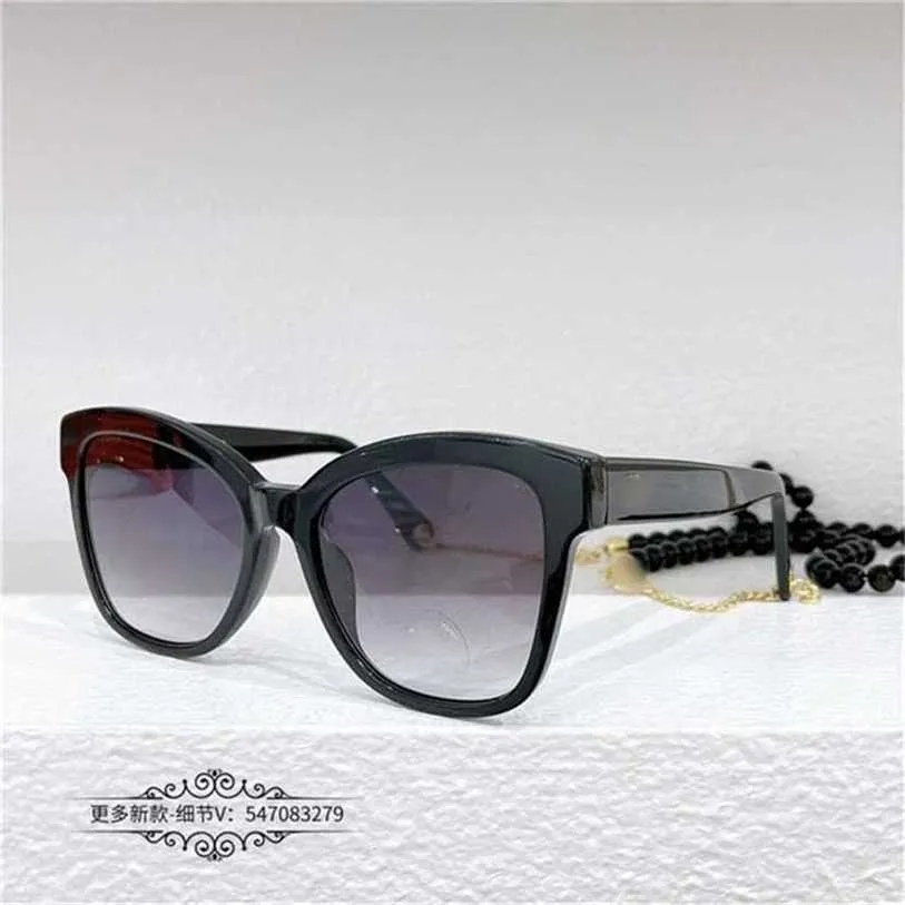 15% DI SCONTO Nuovo Xiaoxiang Individualità di alta qualità negli stessi occhiali da sole da donna con doppia catena di perle C-Box ch5487