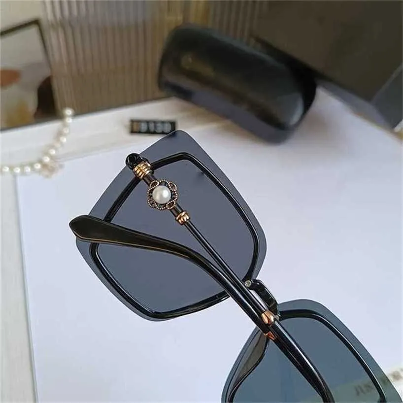 58% Vente en gros de lunettes de soleil Xiaoxiangfeng Pearl Large Frame pour femmes Nouvelle édition coréenne Lunettes de soleil rondes minces et résistantes aux UV
