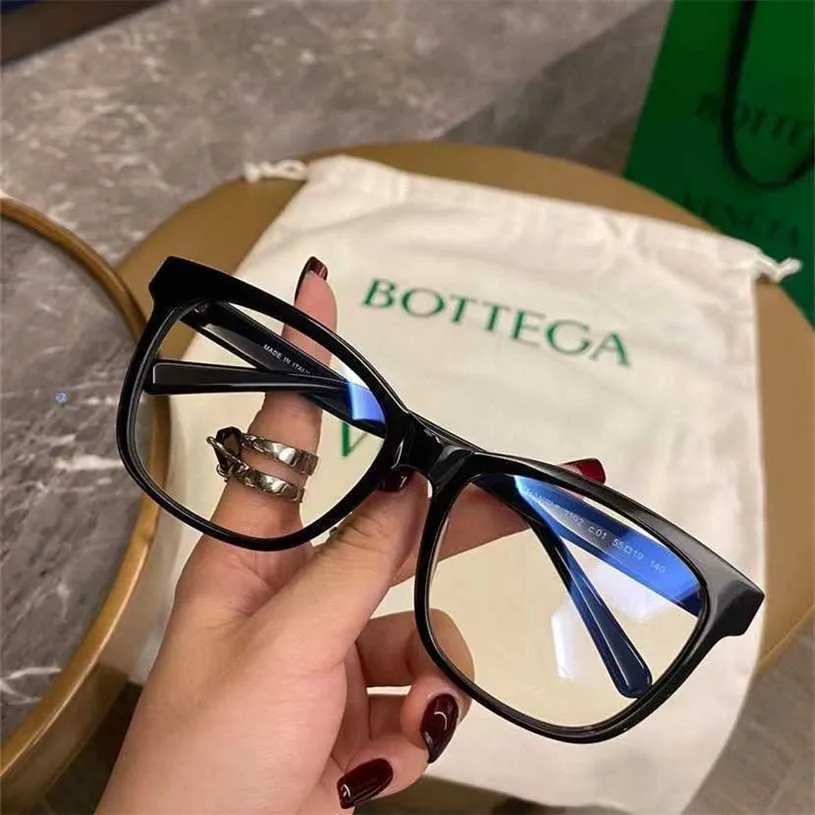 16% de descuento en gafas de sol Nuevas gafas de sol de alta calidad Xiaoxiang Quan Mismo estilo 3392 Montura de gafas negras Luz azul Cara lisa Versátil Antirradiación Adecuado para miopía