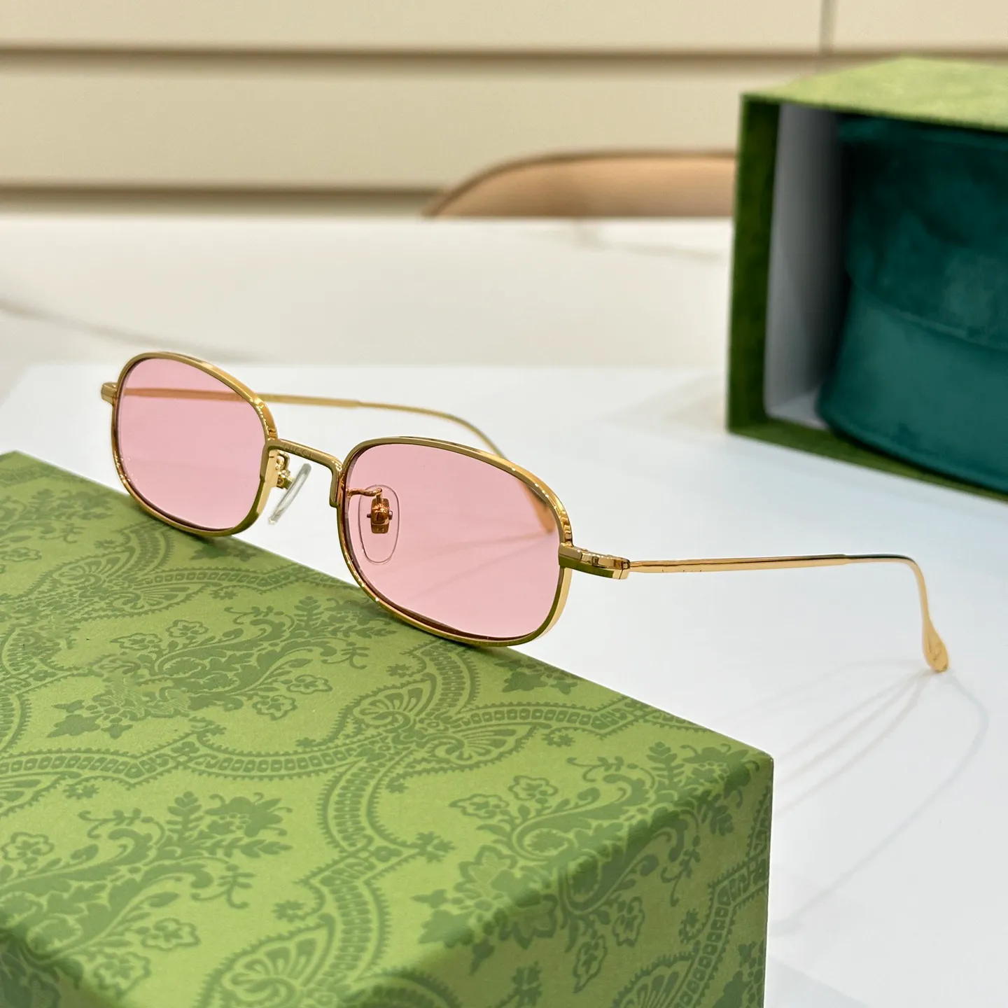 Retro Oval Metal Sunglasses with UV400 Protection 2026 Chic Stylish Retro Oval Sunglasses Metal Frame UV400  main image 2