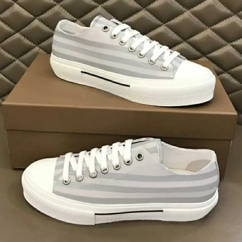 Scarpe di design di lusso Sneakers da donna Classic Campus Plate-forme Scarpe da ginnastica da donna in tela scozzese vintage Scarpe da donna per uomo Berry Stripes Scarpe casual basse di moda