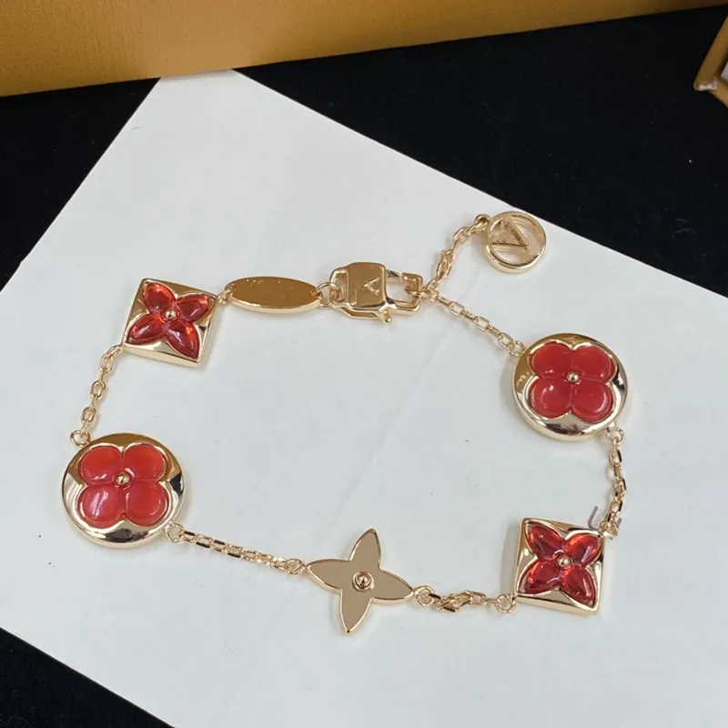 Med Box Armband Fashion Red Flower Designer Charm Armband 316L Rostfritt stål Pläterat guldsmycken Valentinsdag gåva