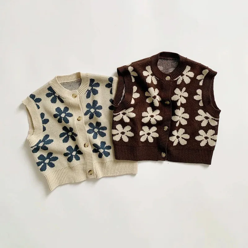 Autumn Baby Knit Vest Retro Flower Sleeveless Garment Kids Cardigan For Girls Boy Sweater Children Kläder Fashion Clothes 240106