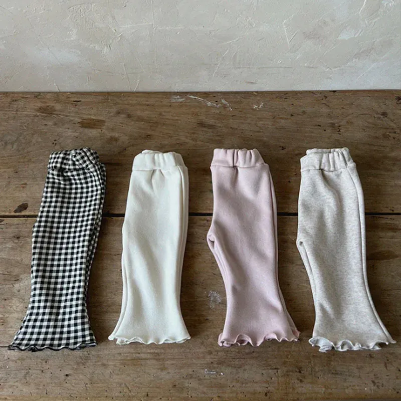 Leggings in pile per bambini invernali Pantaloni caldi per neonati in cotone Pantaloni casual per bambini Pantaloni per ragazzi e ragazze Pantaloni tagliati per bambini 240106