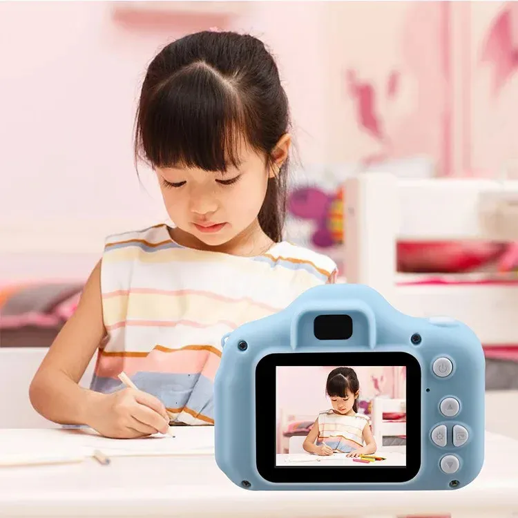 يمكن للكاميرا الرقمية Mini Digital Small Toys SLR X2 التقاط صور فيديو 240106