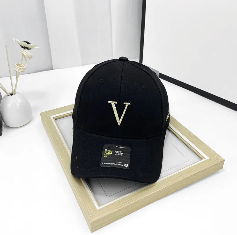 Luxurys Fashion Sun Hat Mens Luxury Designer Womens Louiseities Baseball Cap Fited Hats Letter Snapback Viutonities Sunshade Sport Brodery Beach White Fox 371