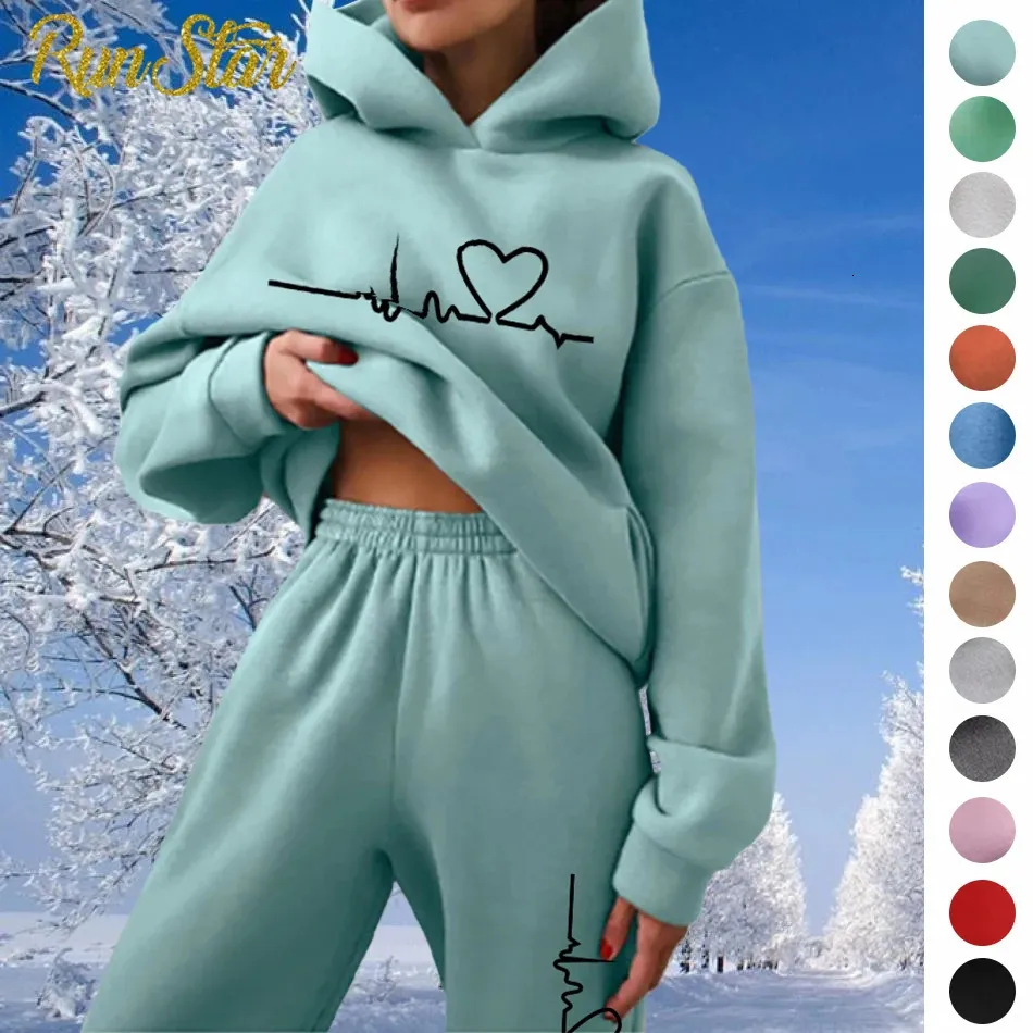 Tvåverk set casual fleece tracksuit Women Autumn Winter Love Print Hooded Long Sleeve Hoodie Sport Pants Set Warm Suit 240106