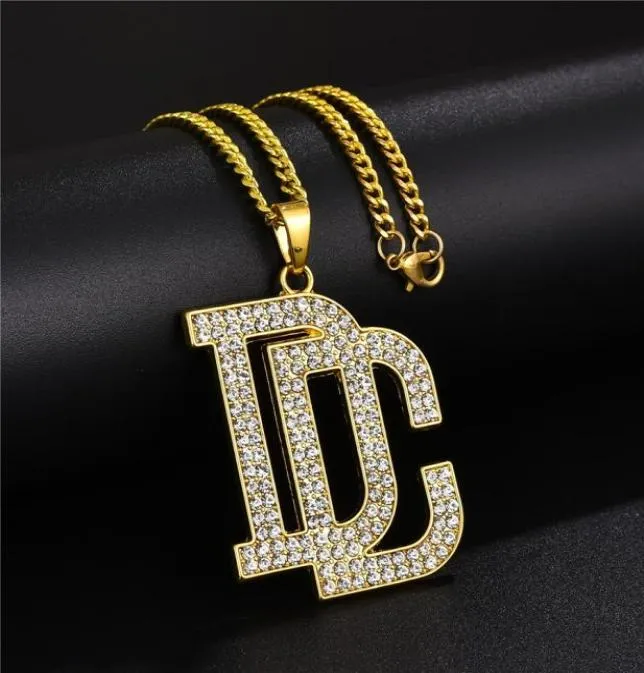 Moda Uomo Donna Hip Hop Lettera DC Grande ciondolo Collana Gioielli Design strass completo Catene placcate oro 18k Collana punk alla moda6795104