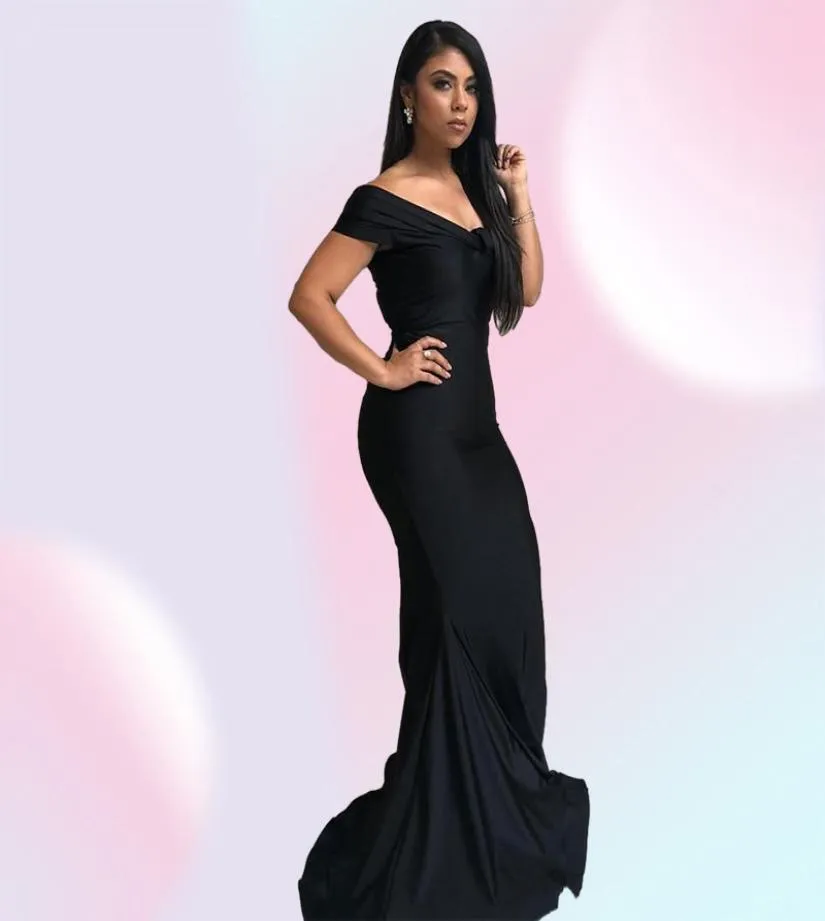 2022 Vestidos de dama de honor largos de sirena de estilo rural negro Tallas grandes Fuera del hombro Longitud del piso Jardín Dama de honor Fiesta de bodas Gu9316872