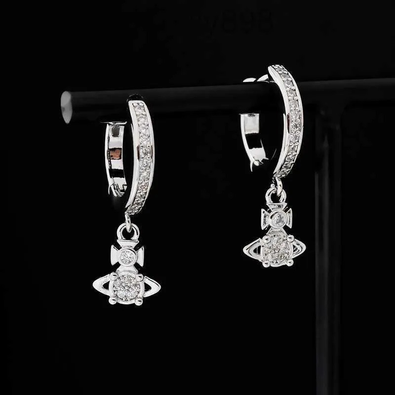Kolczyki na stadninach Western Cesarzowa Dowager Silver Saturn Water Drops Długie błyszczące Diamentowe Kryształowe Studs Klip Dwa zużycie Style dla kobiet biżuteria V29s