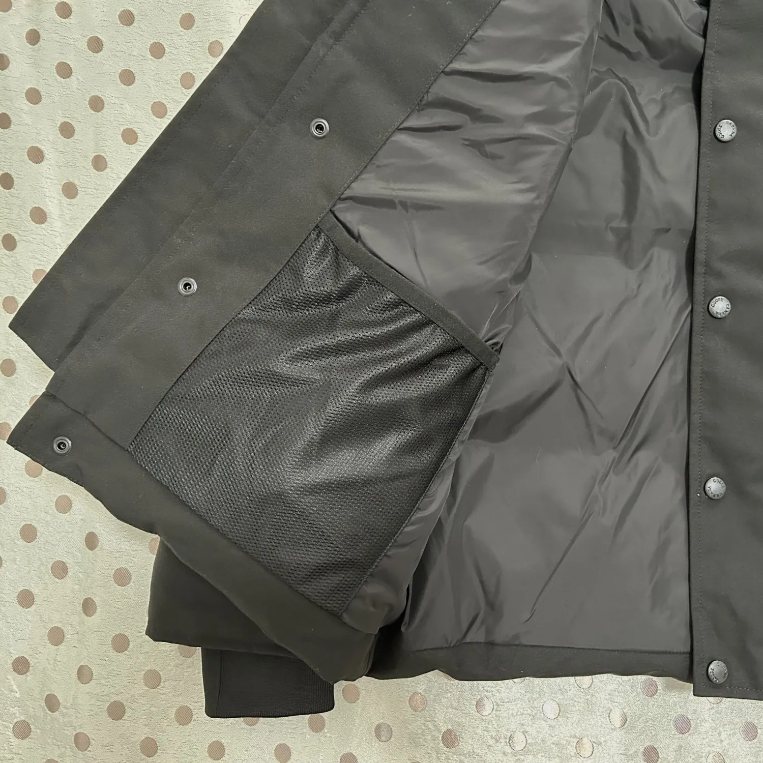 Giacche invernali da uomo in vera pelliccia di coyote, designer Homme Puffer Wyndham Windbreaker Jassen Outerwear con cappuccio Fourrure Manteau Brand Quality, lancio del prodotto_voghion.com