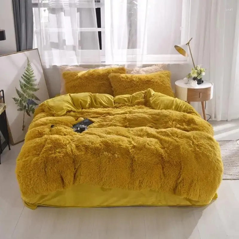 Bedding Sets Faux Fur Comforter Set 21 Colors Coral Fleece Fitted Sheet Duvet Cover Bedcover Bedspread On Bed With Elastic Band