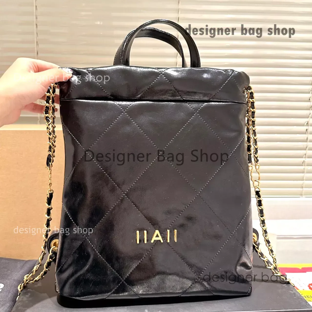 designer bag Handpicked Garbage Bag Lacquer Leather Highlight Material Calfskin Material Design Bag Classic Quilted Diamond Checker Shoulder