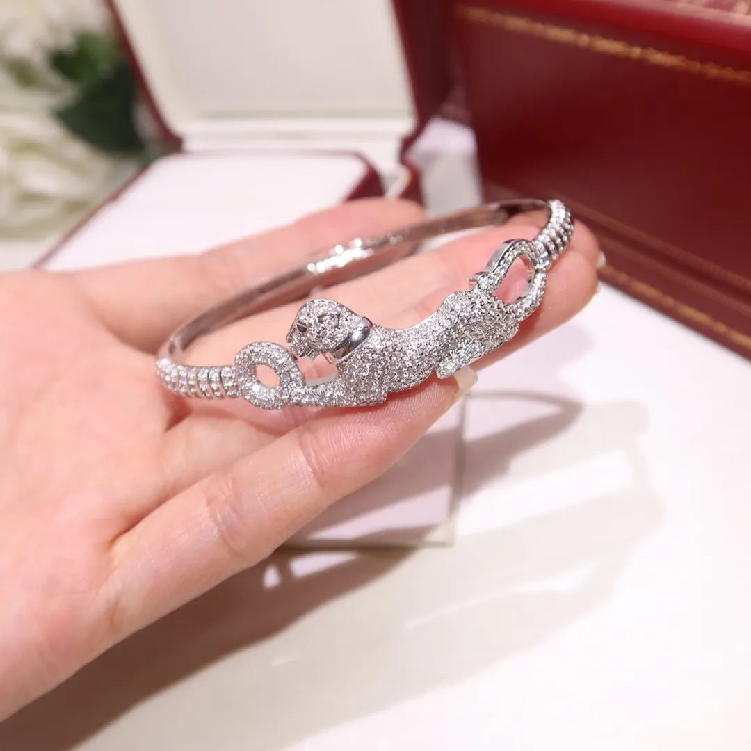 New Creative Full Diamond Personalized Popular Women's European and American Style Leopard Bracelet Fashionable Small Jewelry