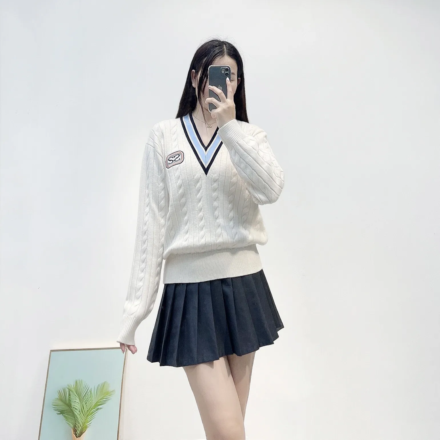 Sandro New College Style Contrast Kolor V-declover Pullover Lose Knit Top Women