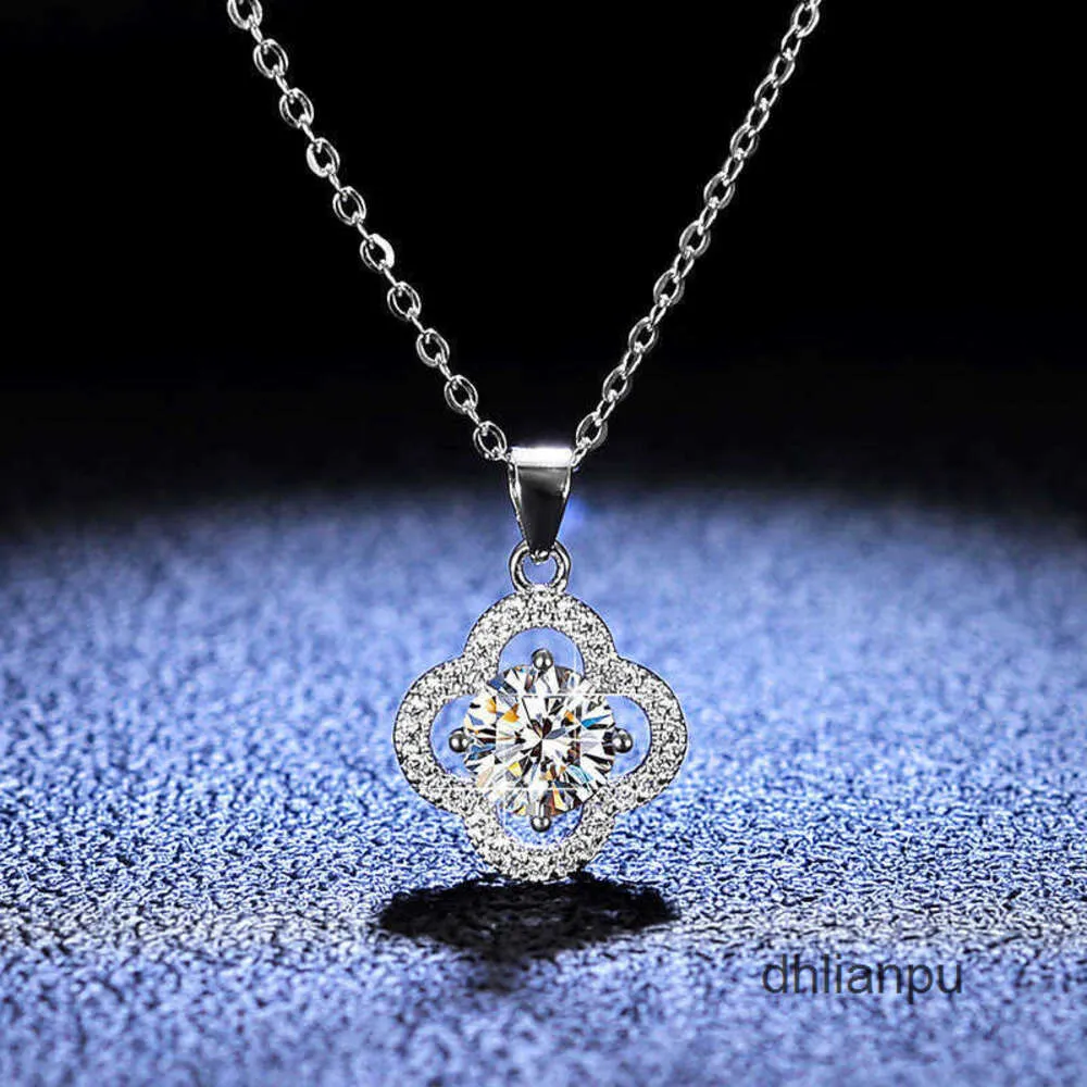 Collier de créateur Colliers Brins Cordes Sterling 1 Mosan Diamant Mode Femme Trèfle Fleur Nouveau Sier Pendentif Clavicule Chaîne