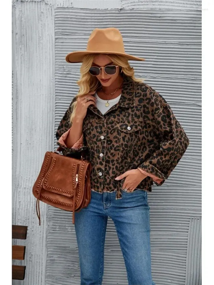 Kvinnorjackor denim Autumn Leopard Print Coats Women Casual Fashion Oregelbundna damer beskurna långärmad lös kvinnarock 2024