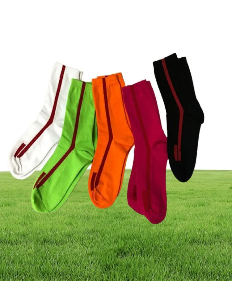 Designer chaussettes courtes pour femmes fille 2021 nouvelle mode P lettre imprimée chaussures en nylon rayé bonneterie mi-mollet longueur chaussettes streetwear4462494