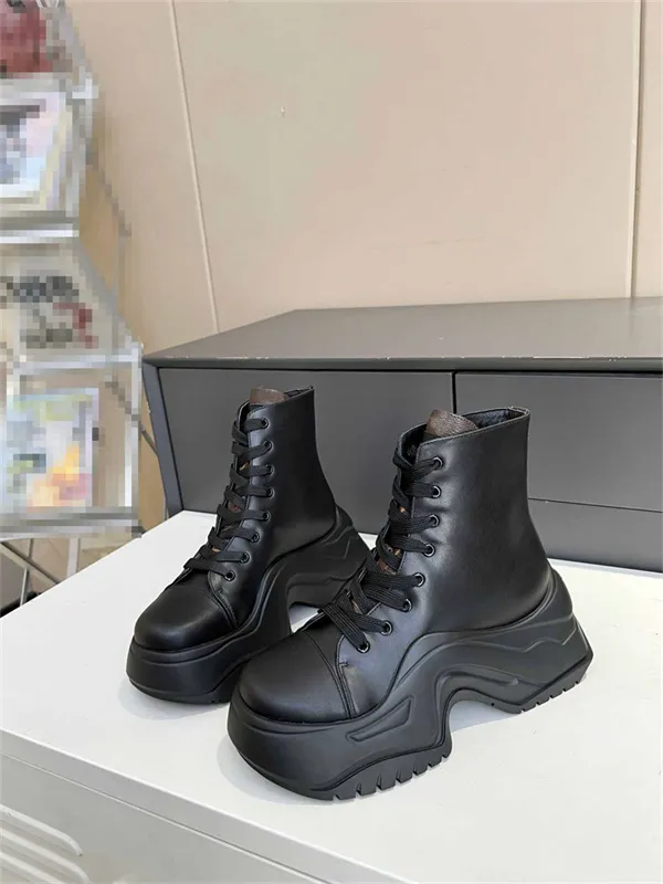 Designer Shoes Fashion Boots Women's Angle Boots Black Cowhide Platform Lace Up Roman Boots Shoes Booties With Original Box