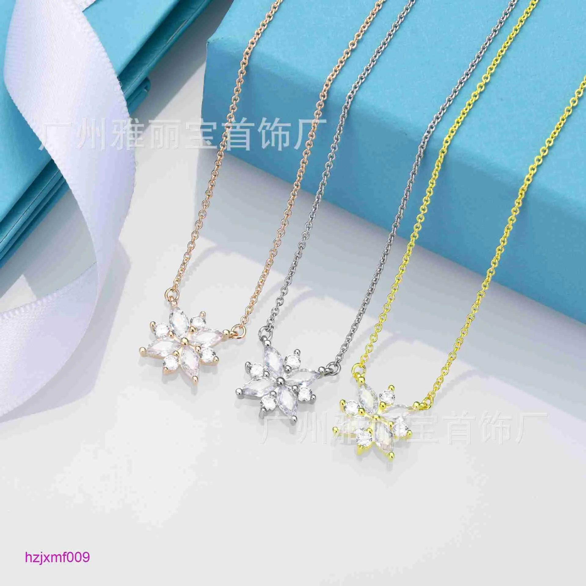 Ubp0 Designer Tiffanyset Strands Strings High Edition t Family Eight Point Star Diamond Necklace met 18k echt goud op wit koper voor dames Fashionab