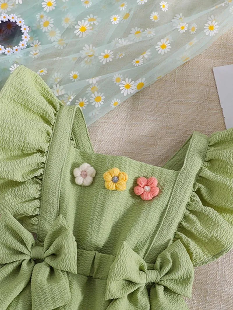 Robes de fille Adorable robe d'été pour bébés filles - Style princesse trapèze avec manches à volants, détail de nœud et embellissements de fleurs