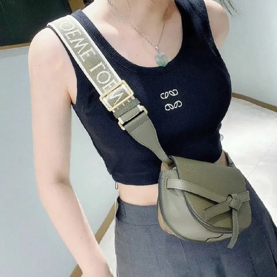 2024 New Spring Summer Women Nits Tank Top Designer Embroideryベストノースリーブ通気性ニットプルオーバーレディーススポーツトップレディーススポーツタンクトップ