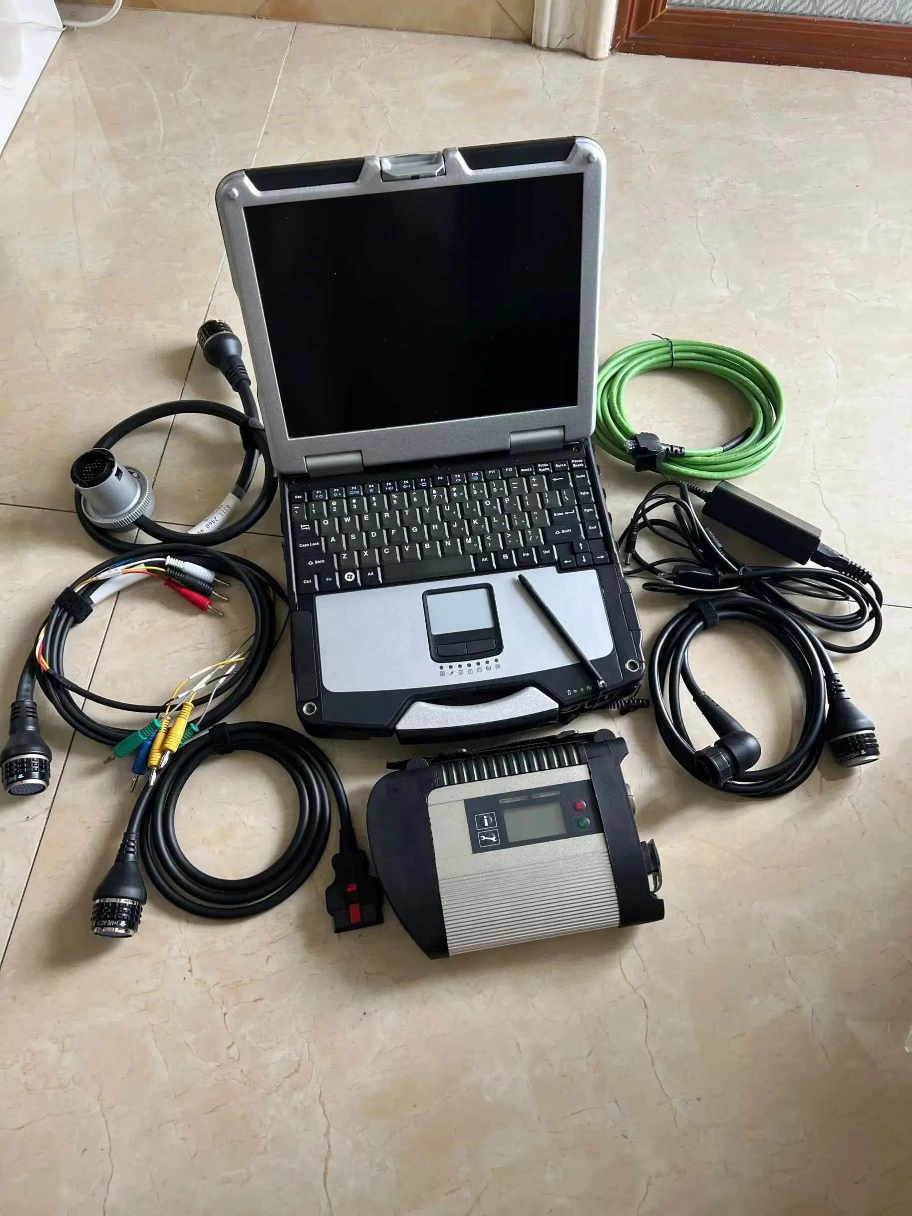 Verktyg CF31 i5 4G -bärbar dator med MB -stjärna C4 SD Connect SSD 2023.09V CF31 Toughbook för C4 Multiplexer med full set OBD2 -kabelverktyg