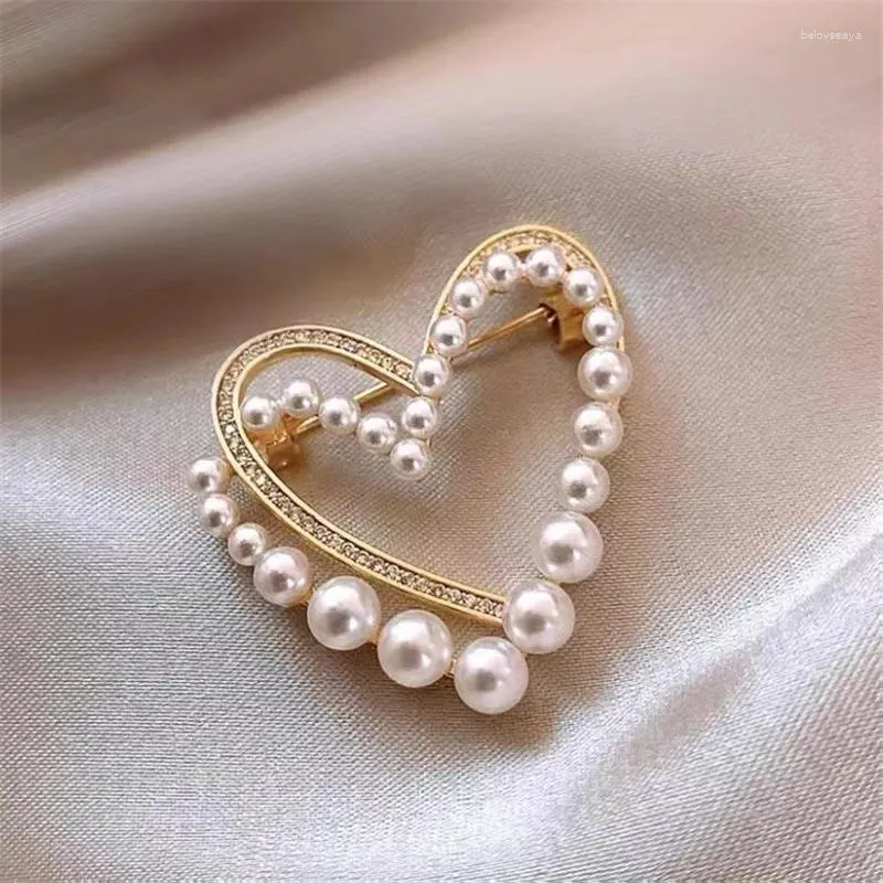 Brosches zoshi dubbel lager kärlek hjärta för kvinnor lyxiga strass simulerade pärlbrosch stift eleganta smycken tröja spännen