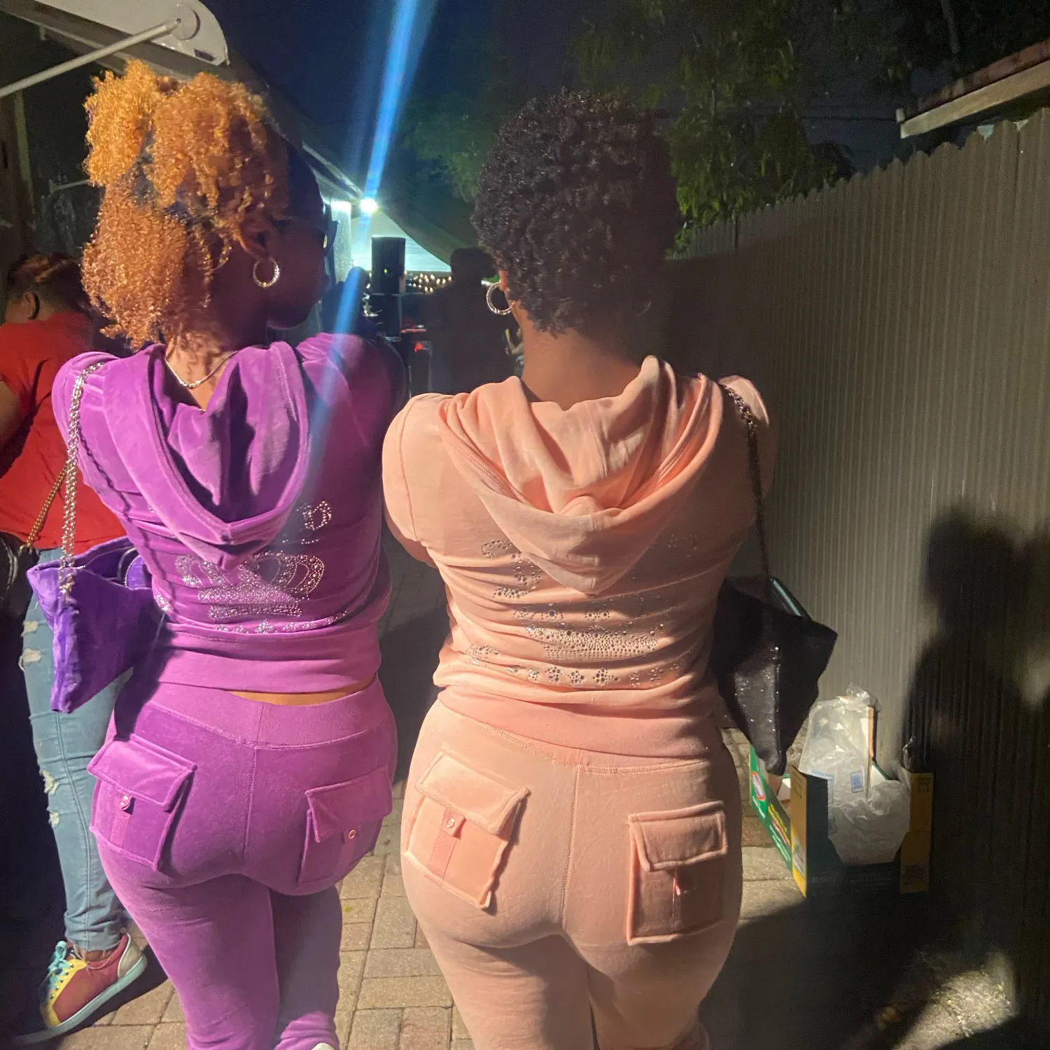 DHgate.com:Juicy Couture Velour Tracksuit Set Y2K Inspired DHgate.com:Juicy Couture Velour Tracksuit Set Y2K Inspired