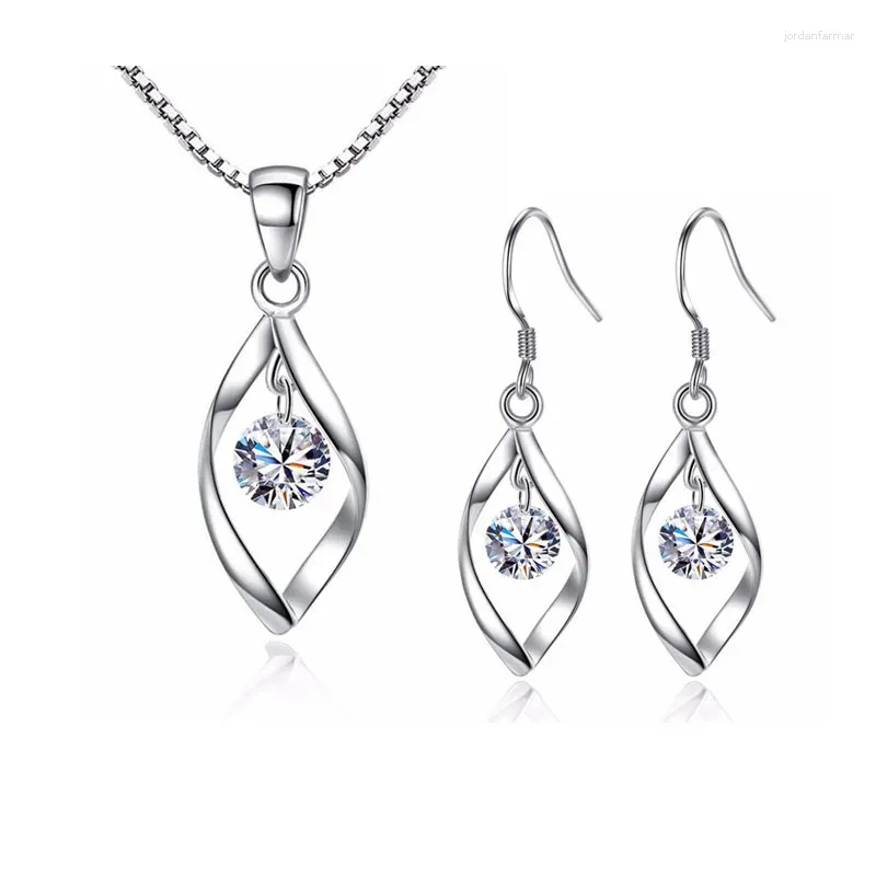 Chaînes 925 Sterling Silver Bijoux Ensembles Zircone Twist Goutte d'eau Collier Boucles d'oreilles Bijoux pour femmes Cadeau de Noël