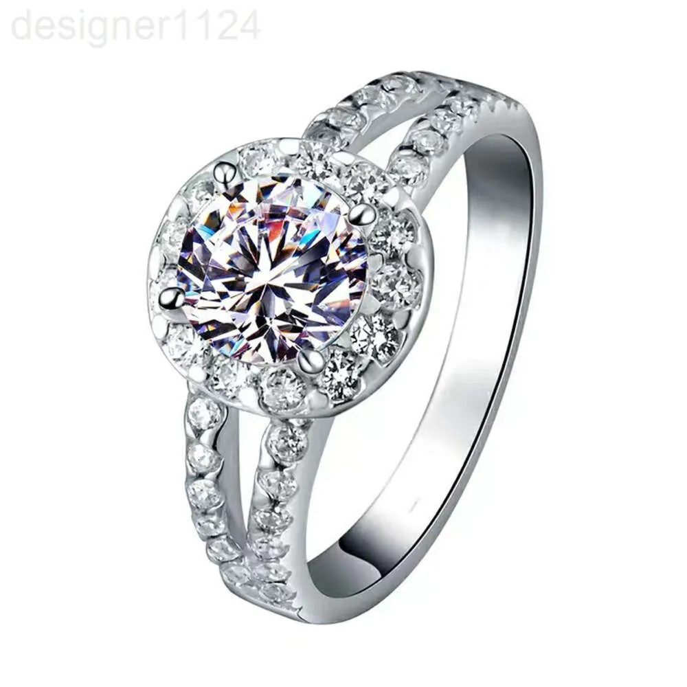 Niestandardowa biżuteria S925 Sliver 2ct 8,2 mm Moissanite Diamond D Pierścionek zaręczynowy dla kobiet