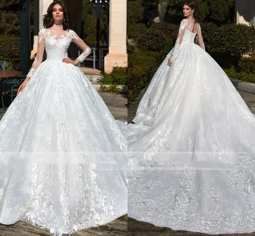 Dubaï arabe dentelle appliquée robe de bal robes de mariée avec manches longues col transparent princesse robes de mariée formelles femmes grande taille tribunal train robes De Novia CL3175